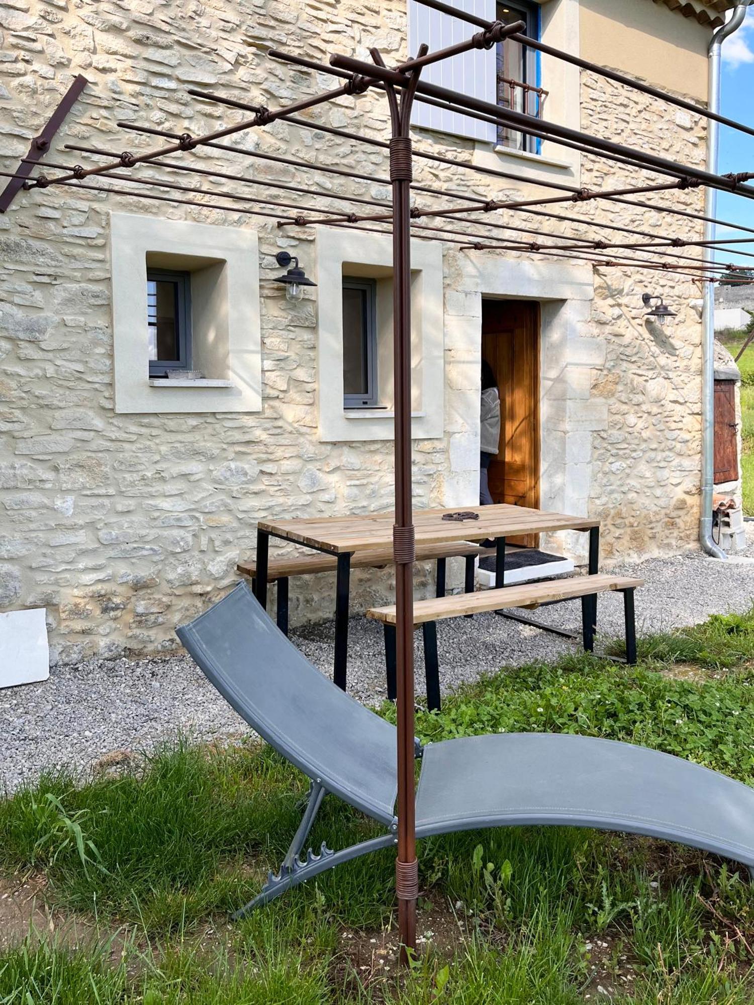 Le Petit Cabanon Provencal Mane (Alpes-de-Haute-Provence) Exterior foto